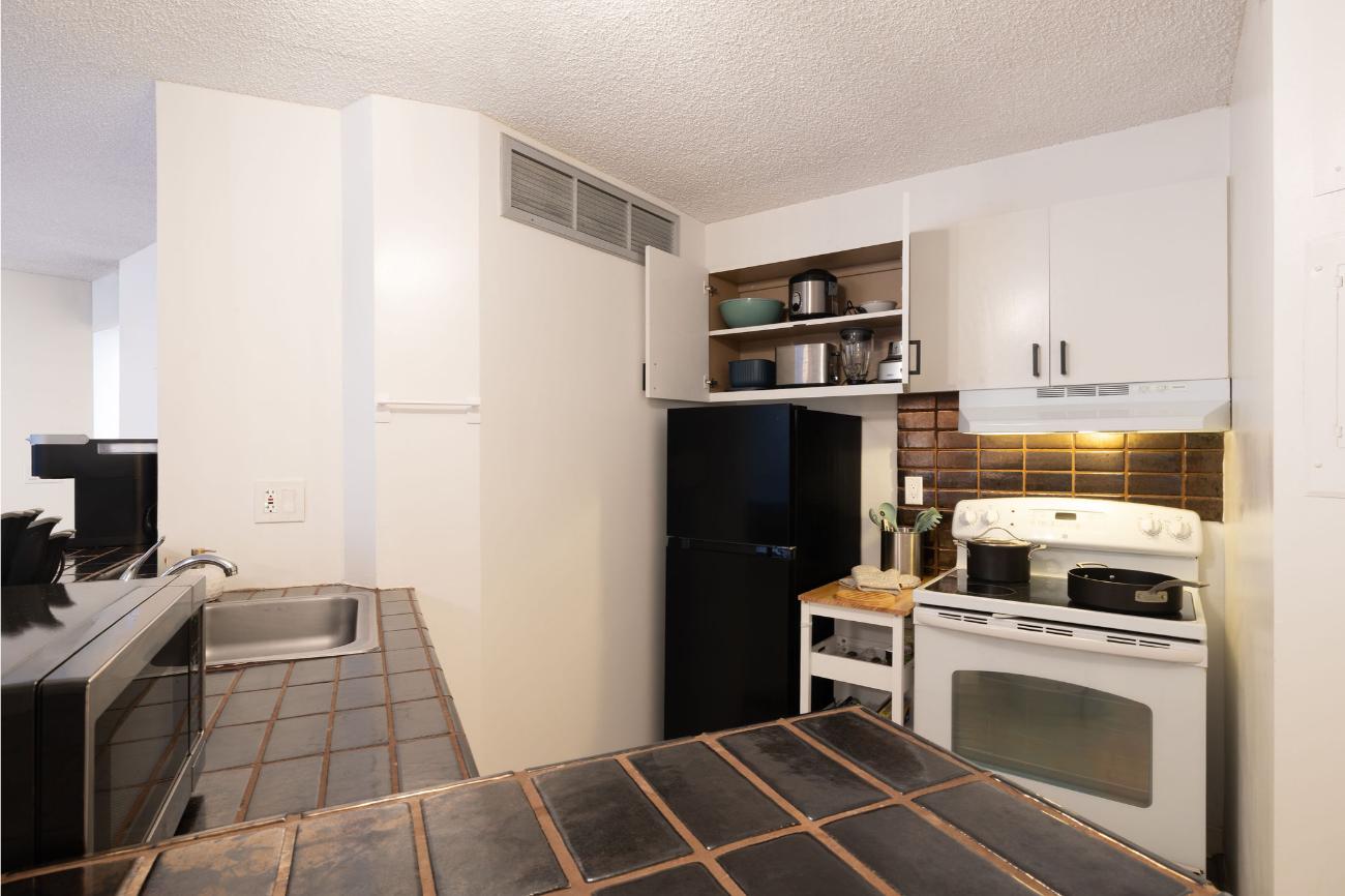 1300x866-bishop-suites-1mv-04