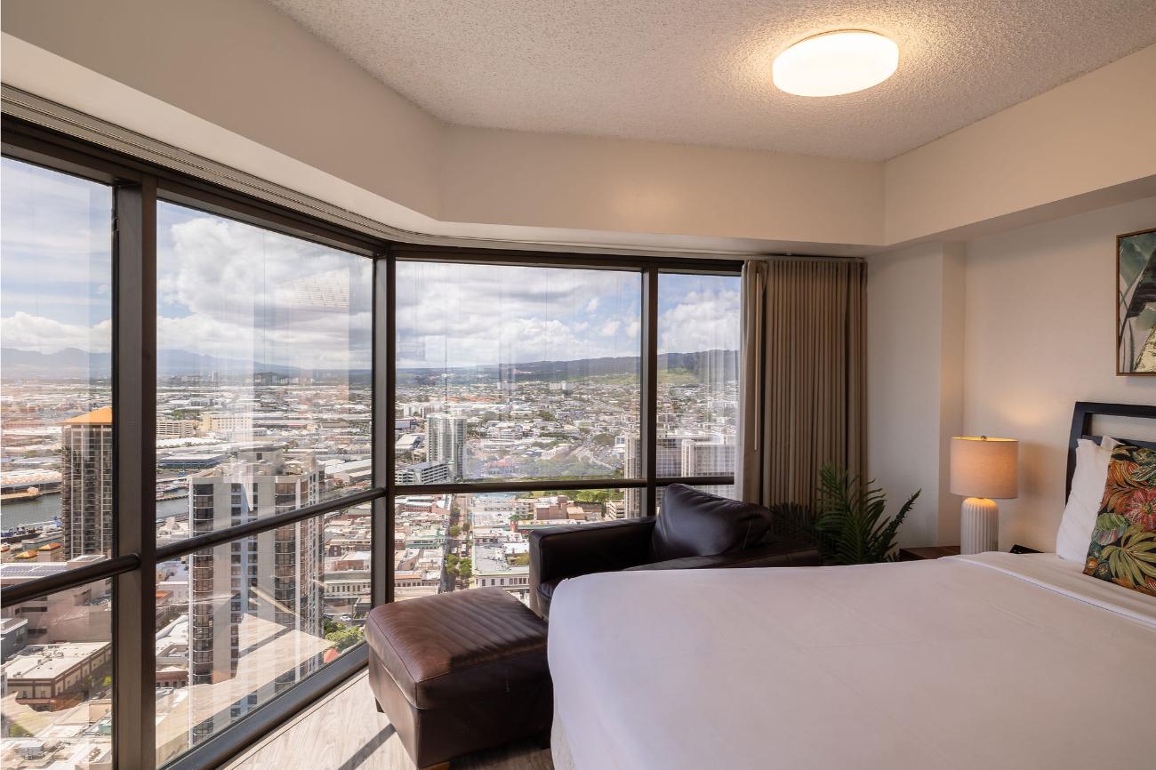 1300x866-bishop-suites-1ov-living-03