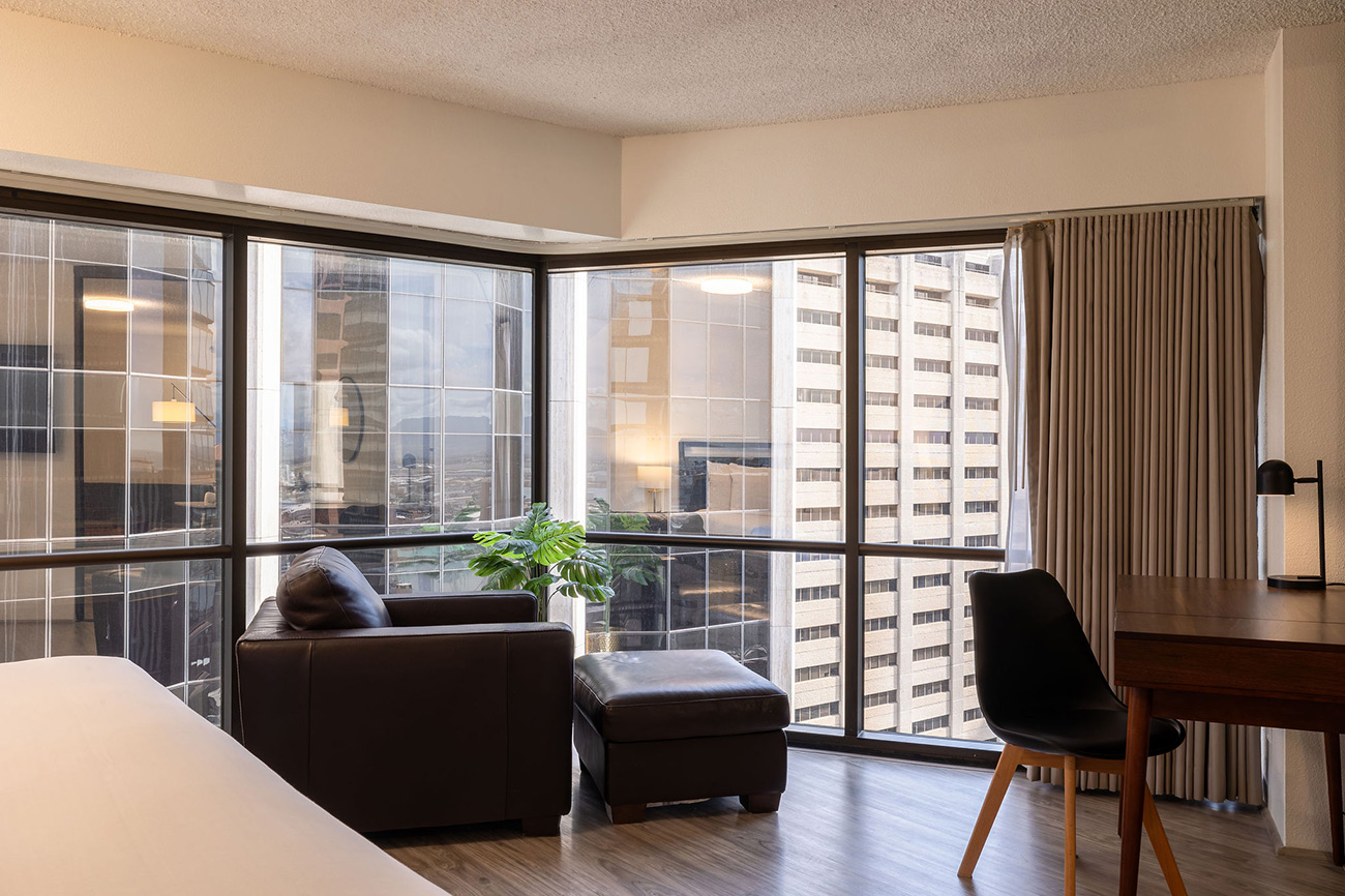 1300x866-bishop-suites-bov-08