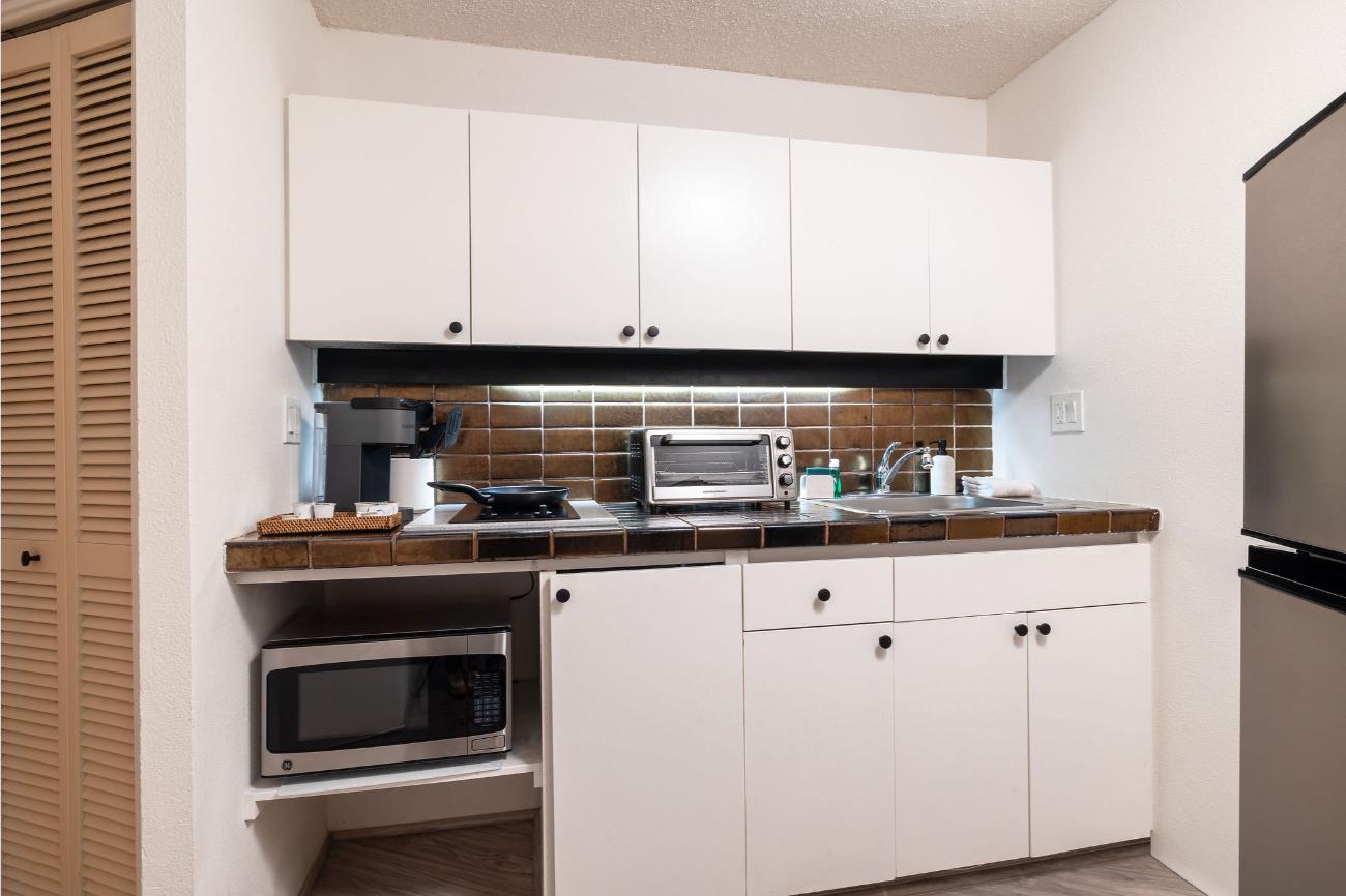 1300x866-bishop-suites-bov-12