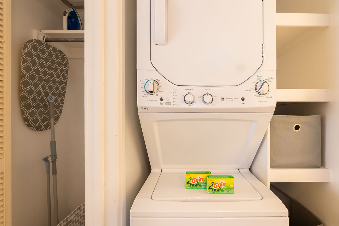 1300x866-bishop-suites-washer-dryer